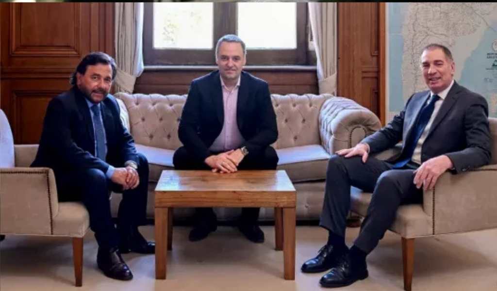 El gobernador Sáenz se reunió con Adorni y Santilli: “Creo profundamente en la construcción de consensos"