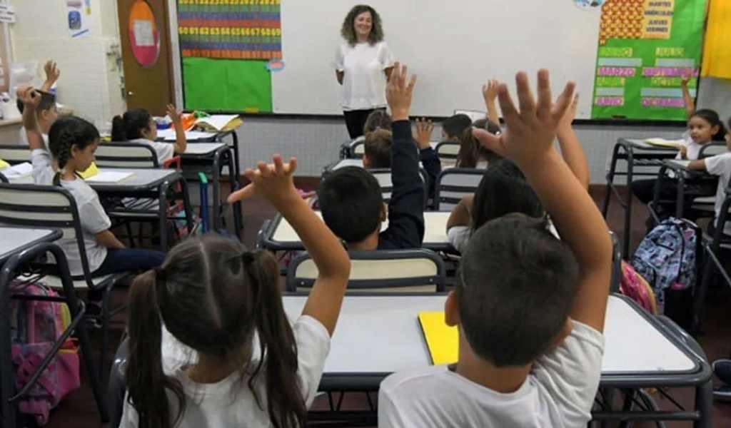 Nación bajó línea para el ciclo lectivo 2026: tendrá 190 días y más horas de clases en primaria y secundaria
