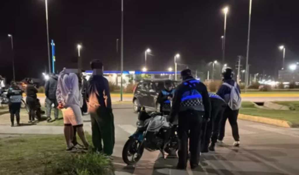 La Policía Vial y Tránsito del municipio de Salta retuvieron 19 motos y sancionaron a conductores por realizar picadas en la vía pública