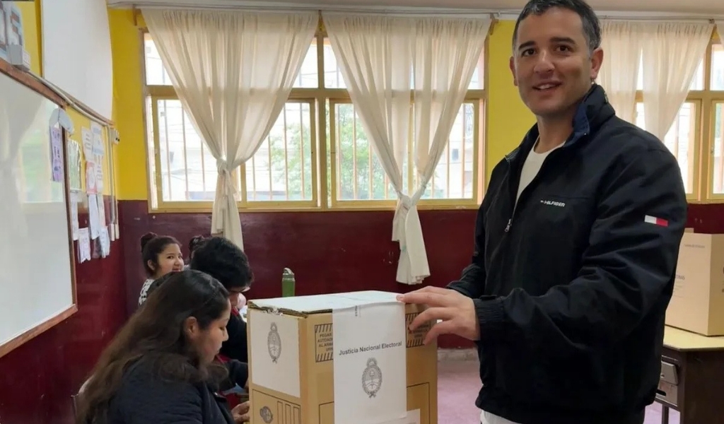 Ignacio Jarsún votó en Rosario de Lerma y llamó a los salteños a participar y defender la provincia