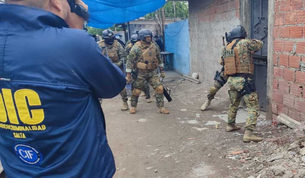 La muerte en Salta de una mujer en situación de vulnerabilidad desató un gran operativo antinarco donde allanaron 7 domicilios