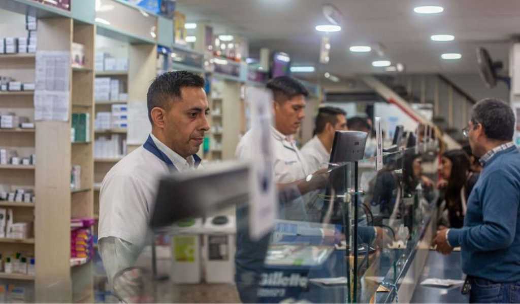 Las farmacias en Salta atraviesa un momento muy complicado: Menos consumo y atraso en el pago de obras sociales
