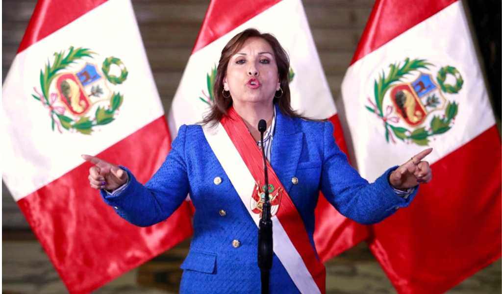 Perú: el Congreso destituyó a la presidenta Dina Boluarte por “incapacidad moral permanente”