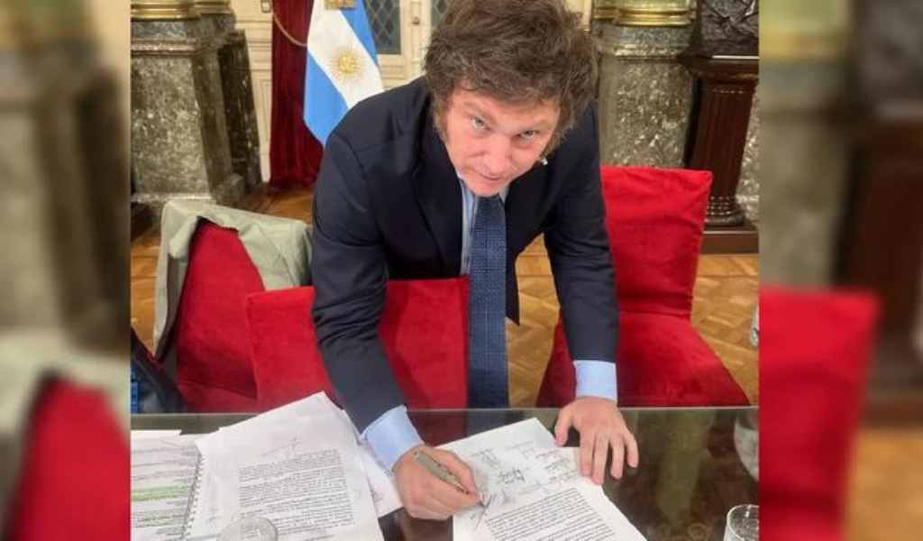 ¿Lo hará? El jueves vence el plazo para que Javier Milei vete emergencia en el Hospital Garrahan y financiamiento universitario