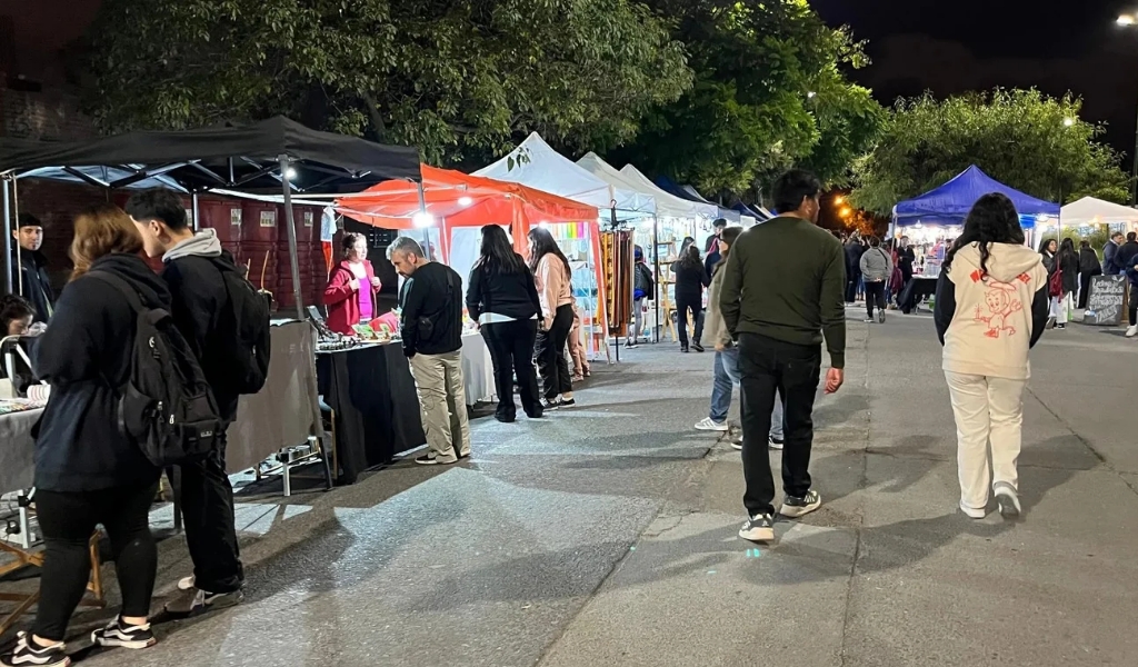 No te lo pierdas: Este sábado llega a plaza España una nueva edición de la feria de emprendedores temática