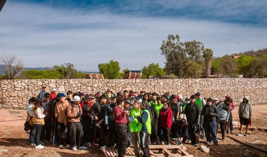 250 voluntarios retiraron cuatro toneladas de basura del dique Cabra Corral: "La mayoría eran residuos plásticos"