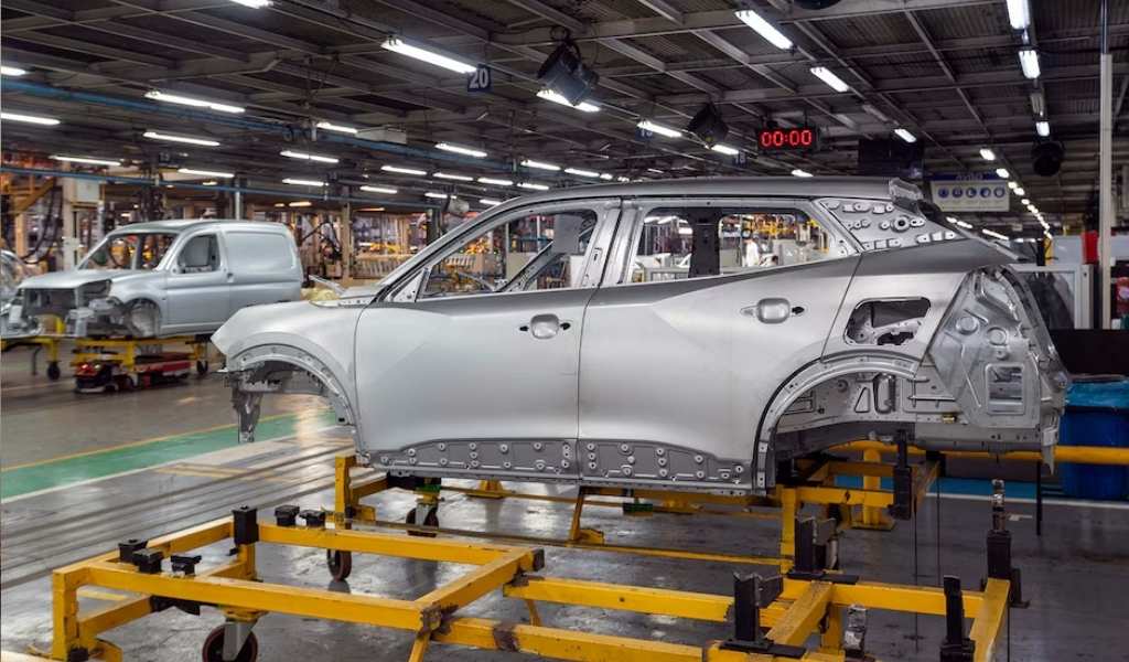 Crece la incertidumbre industrial: el grupo fabricante de Peugeot y Fiat contempla el cierre de sus plantas en Argentina
