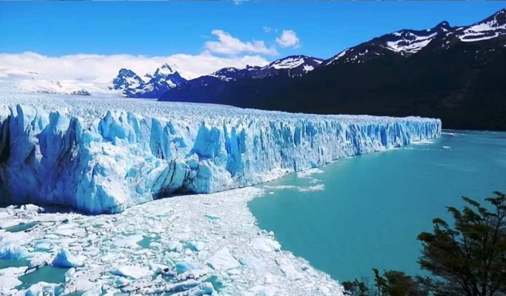 Escándalo: El gobernador de Santa Cruz autorizó a vender tierras de un área protegida frente al glaciar Perito Moreno a una empresa extranjera