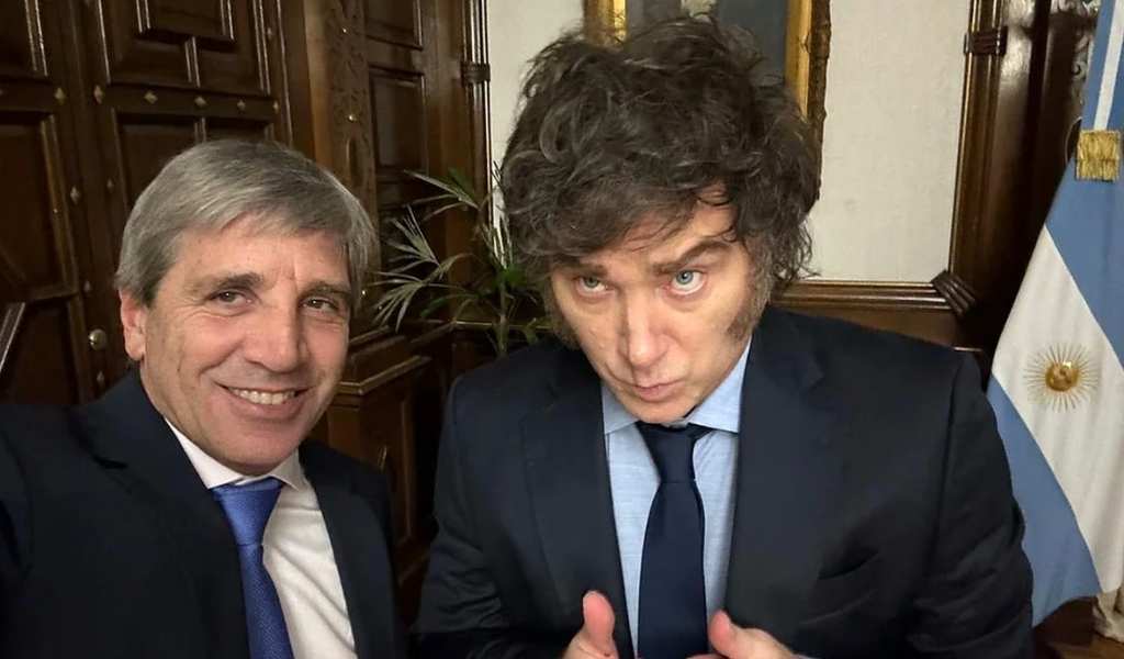 Pasaron cosas, pero tranquilos: Milei y Caputo con el presupuesto 2027 prometen “un año inolvidable”