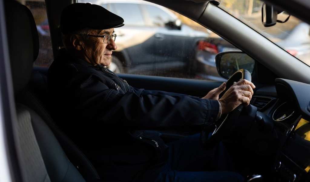 El secretario de Tránsito, Matías Assennatto, destacó que “los adultos mayores son los que menos accidentes tienen"