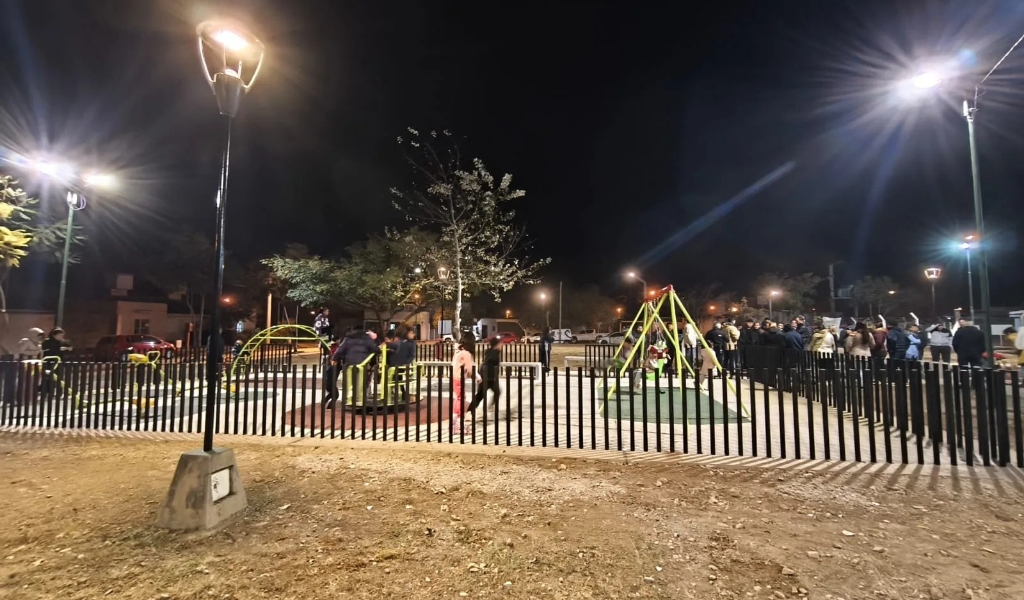 Quedó muy linda: El municipio refaccionó y modernizó la plaza de barrio El Huaico