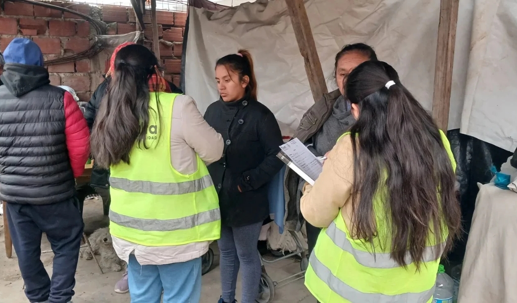 La Municipalidad de Salta asistió a 4 familias afectadas por un incendio en barrio Vicente Solá