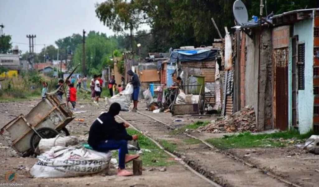 Según el Gobierno la pobreza bajó al 31,7% en el primer trimestre