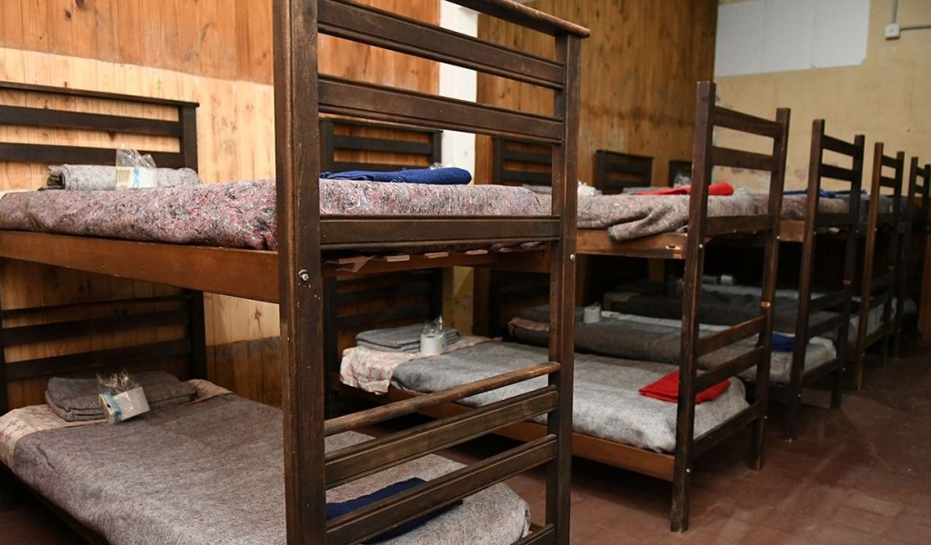 El municipio amplió la capacidad del Hogar de Noche para personas en situación de calle y también refugiará a sus mascotas