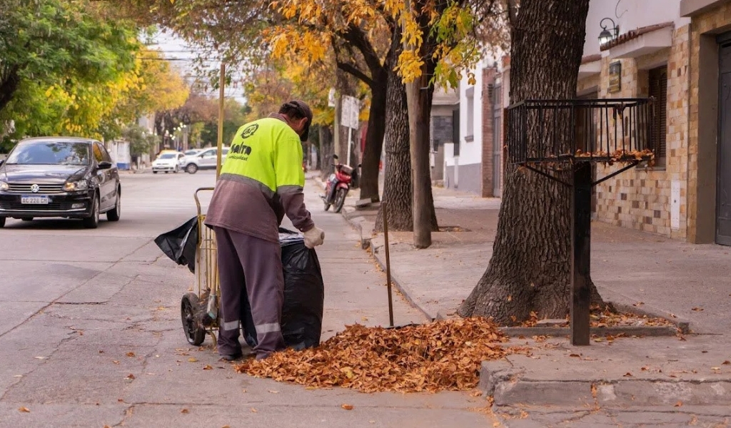 Hasta los barrenderos eran asaltados en barrios de la  zona oeste de la capital salteña