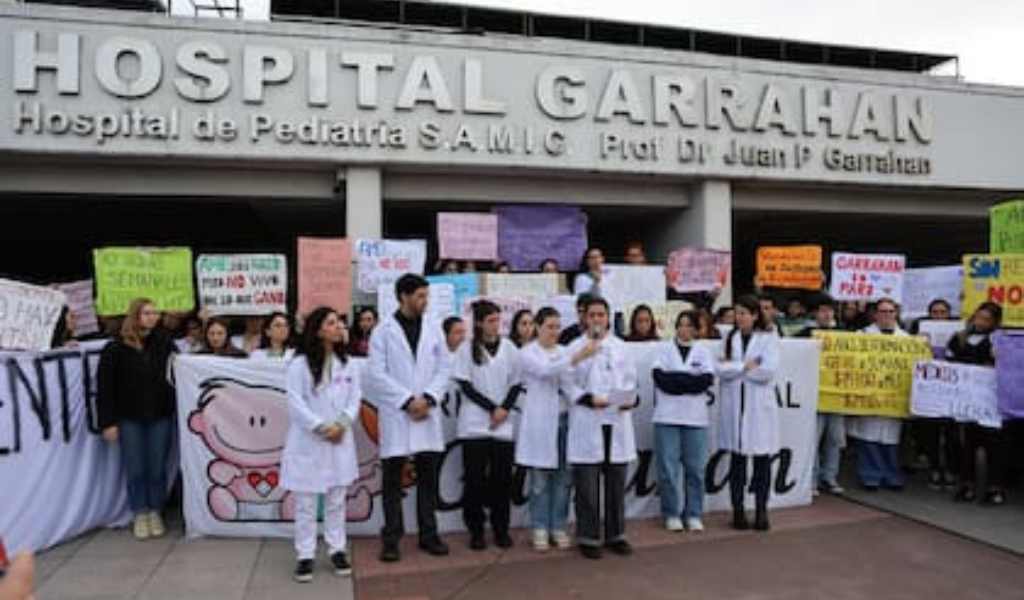 Médicos advierten que “Lo que pasa en el Garrahan puede contagiar al resto del país”