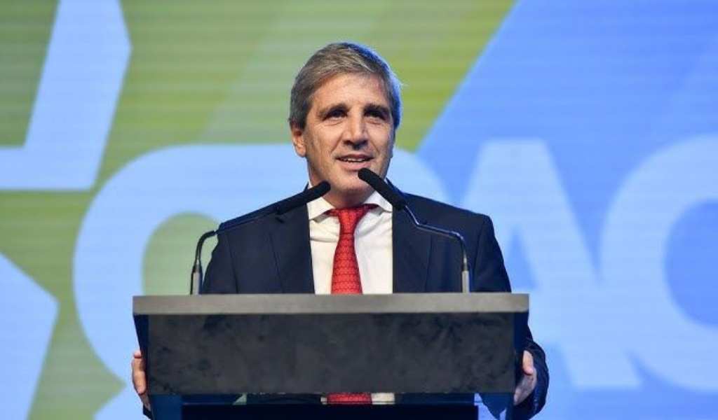 Luis Caputo quintuplicó su patrimonio y tiene el 99,9% del dinero en el exterior