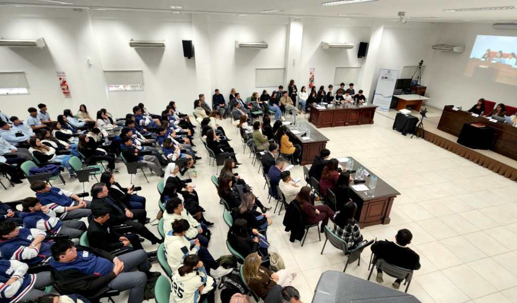 Simulacro de juicio por jurado: Alumnos de 5 escuelas de Salta fueron jueces, jurado, fiscales y defensores