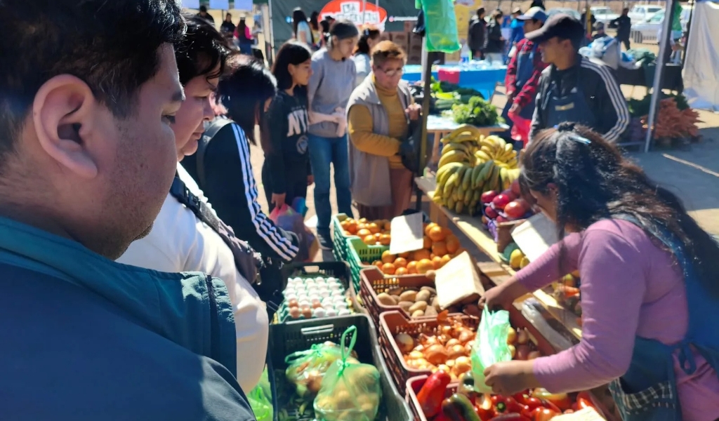 Récord de ventas en “El mercado en tu barrio” en Santa Lucía