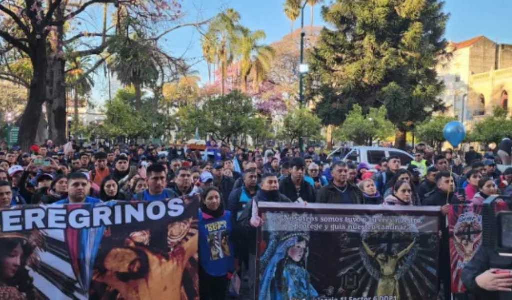 Emocionante: Más de 3 mil policías y sus familias participaron de la Peregrinación Azul por el Milagro 2025