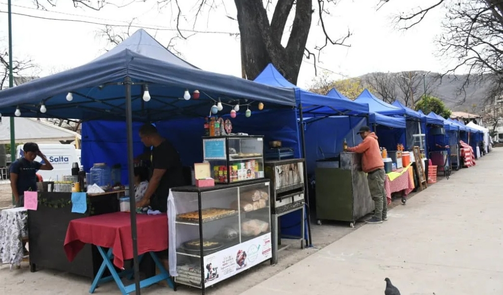 Se puso en marcha la Feria del Milagro en el parque San Martín: Podrán disfrutar de gastronomía, juegos, shows, masas regionales y mucho más