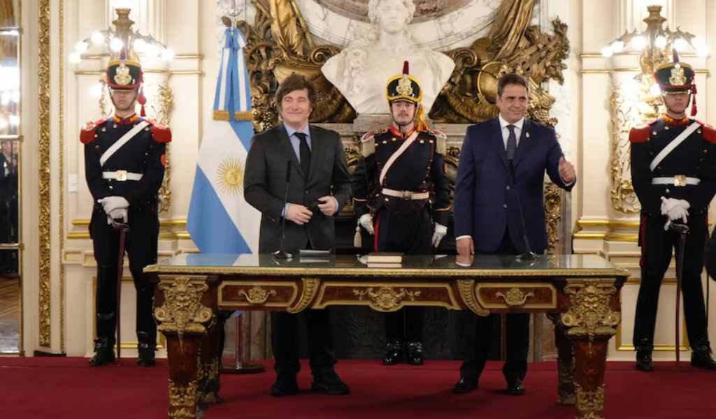 Comenzó el plan platita: El Gobierno transfirió $12.500 millones a cuatro provincias para una relación “más fluida” con los gobernadores