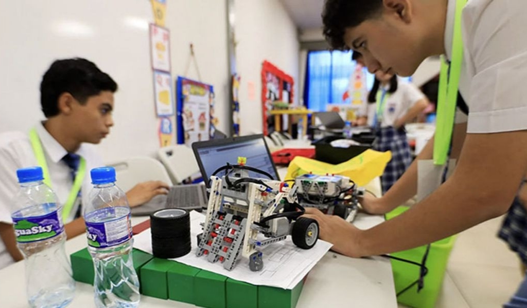 Robots en acción: Salta vive la Olimpíada de Robótica Educativa. Es este domingo 21 en el Distrito Cultural Dino Saluzzi