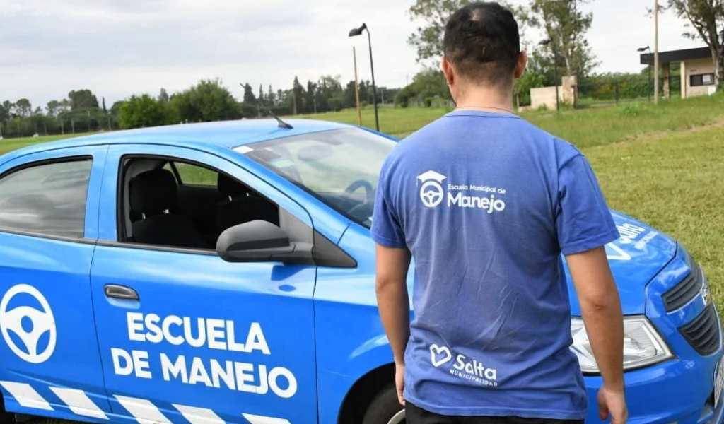 Más cerca de la licencia: Comenzaron las clases prácticas de la Escuela de Manejo de la Municipalidad de Salta