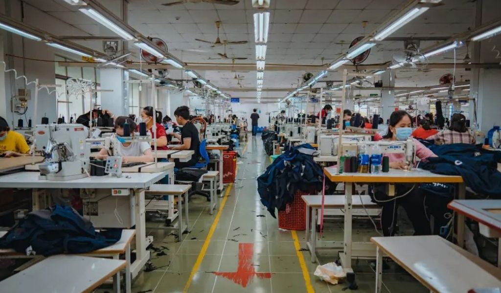 La angustia de un fabricante textil por la crisis: "Los trabajadores quedan desplazados a Uber o Rappi"