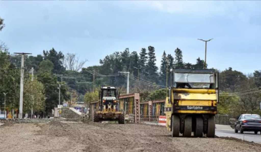 Las obras del nuevo puente de Vaqueros y de la autopista de circunvalación siguen avanzando