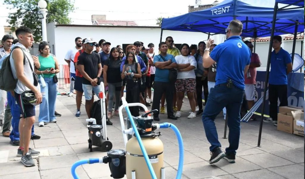 El municipio realizó el curso de mantenimiento de piletas que brindará una salida laboral a 200 vecinos