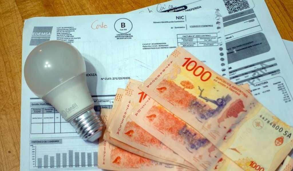 Gobierno quita subsidios energéticos: En 2026 los usuarios cubrirán casi el 86% del costo de la electricidad pero los servicios no mejoran