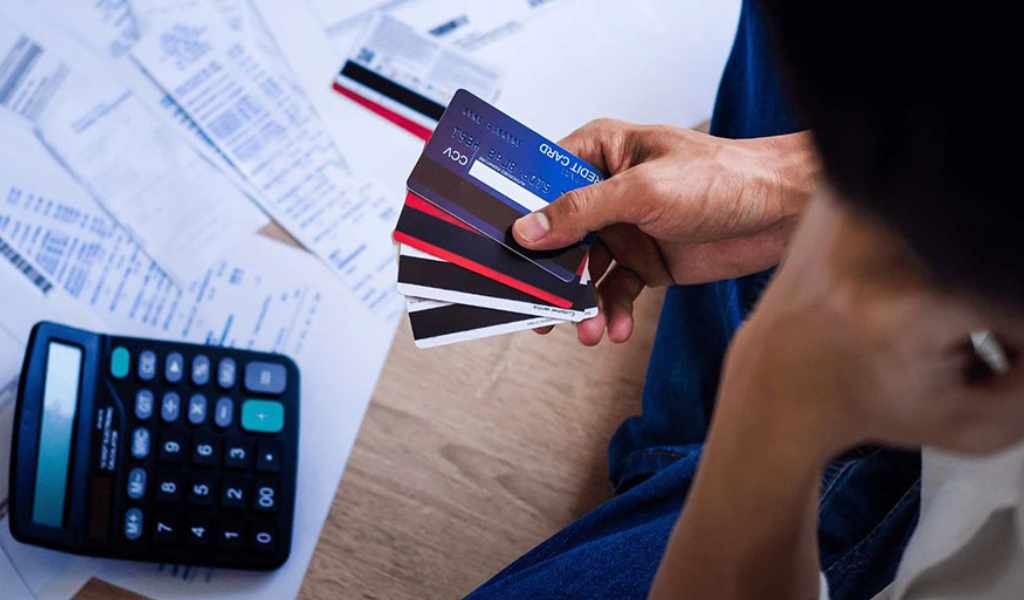 La crisis se profundiza: 1 de cada 3 argentinos usará el aguinaldo para pagar deudas, el doble que en 2024