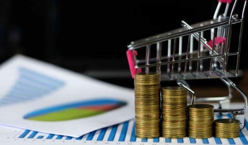 La inflación se desaceleró en abril, pero más de la mitad de las familias no logró cubrir la canasta alimentaria