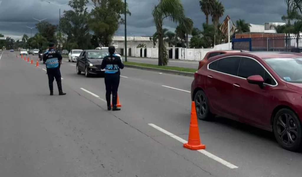 Insólito: En Metán docentes, judiciales y hasta  policías armaron grupos de WhatsApp para evadir controles de tránsito