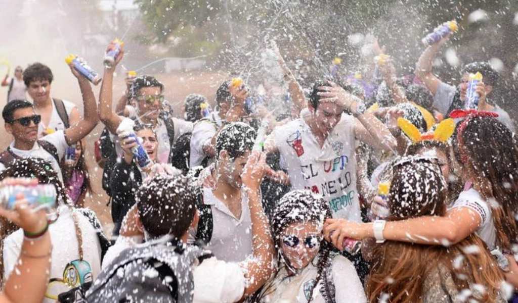 Nueve colegios privados de Salta prohibirán el polémico festejo del "último primer día"