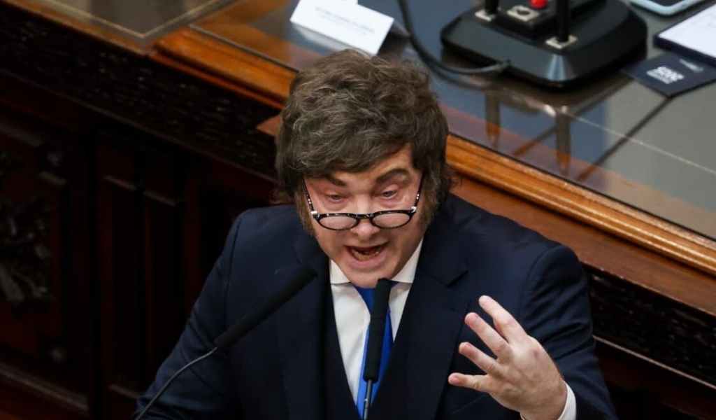 Milei sigue con las provocaciones y comparó su salario con el de los rectores de universidades: “Cobran 4 veces más”