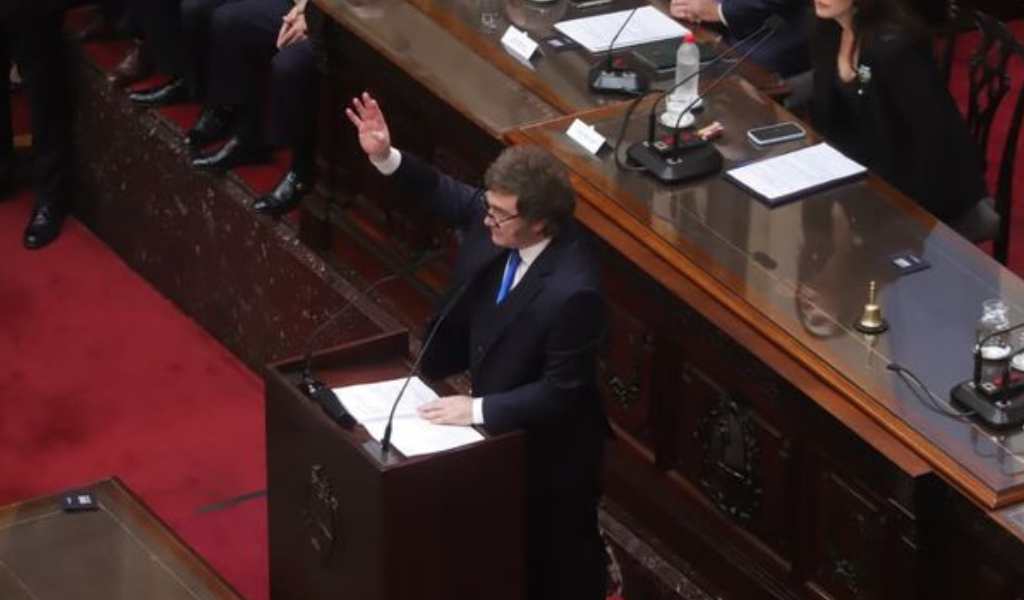 Milei dijo que bajó la tasa de desempleo: "Se crearon más puestos de trabajo que los que se incorporaron a la oferta laboral"