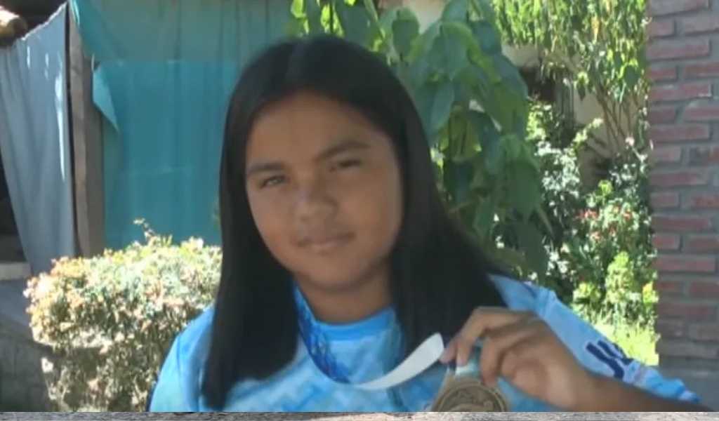 Francesca tiene 10 años, es salteña y brilla en el Circuito de Aguas Abiertas: "Mi sueño siempre fue nadar en los Olímpicos”