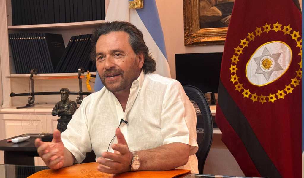 Por el caso Cuadernos Sáenz le respondió a Cristina : "Intenta ensuciarme con mentiras"