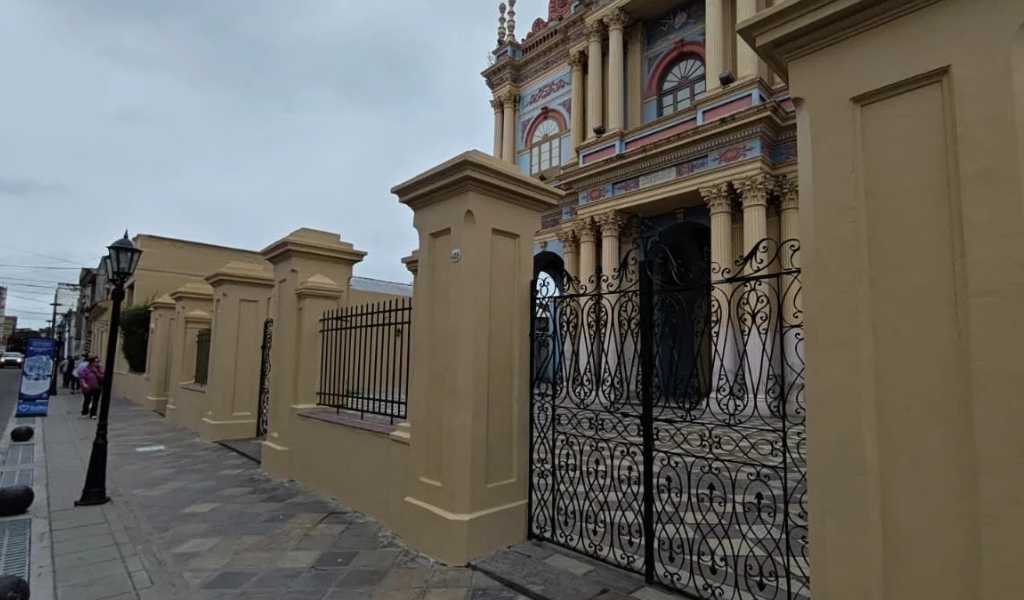 Concluyeron las obras de refacción y embellecimiento del muro y en el entorno de la Iglesia de la Viña