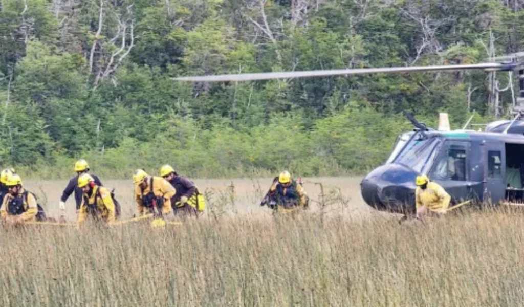 Solidaridad y coraje: Brigadistas salteños siguen combatiendo los incendios en el Parque Nacional Los Alerces en Chubut