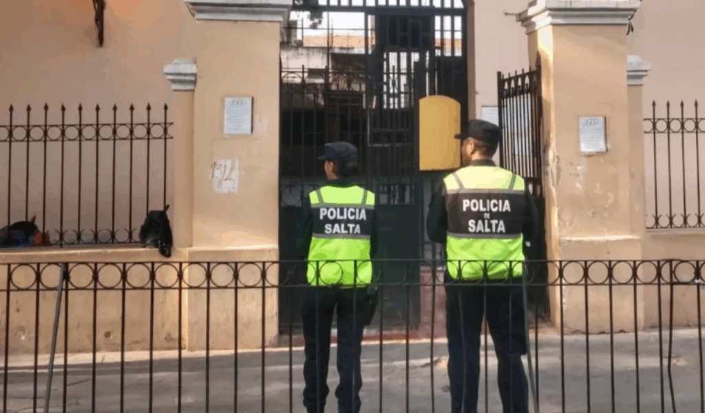 Ya son 3 los alumnos salteños detenidos por los grafitis con contenido amenazante: "habrían manifestado que se trataba de “un reto”