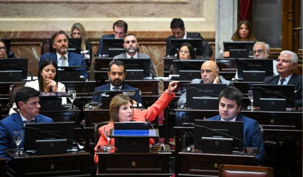 Reforma laboral: tras la polémica, Bullrich confirmó que las licencias médicas por enfermedades graves son las únicas que se pagarán al 100%