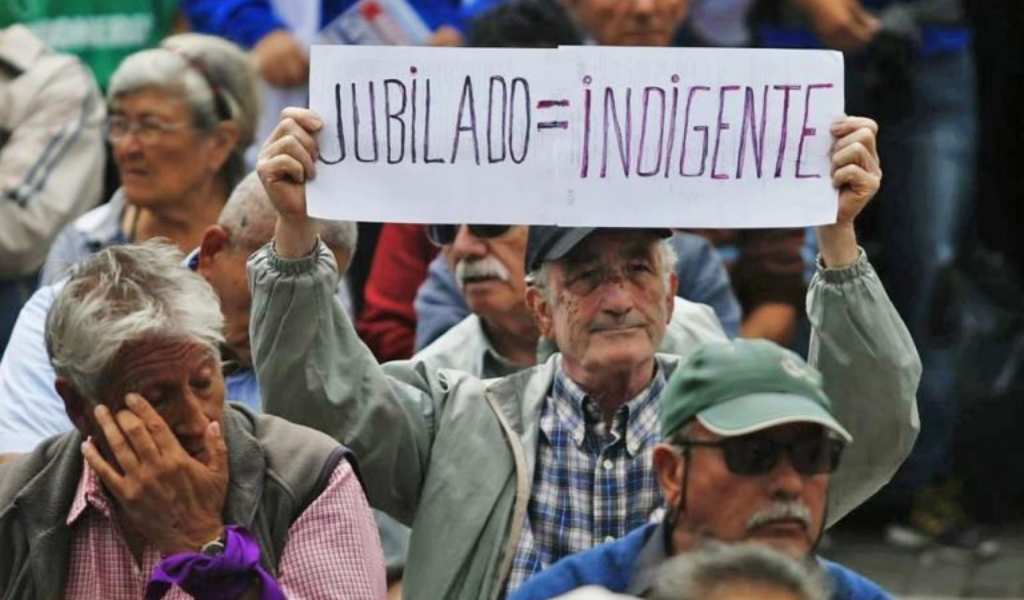 En Argentina: 27.000 mayores de 65 años volvieron a trabajar y 1,3 millones de adultos mayores se endeudaron