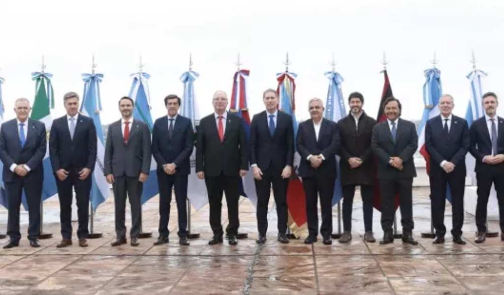 Sáenz y sus pares del Norte Grande reclamaron a Santilli por las asimetrías energéticas y falta de gas