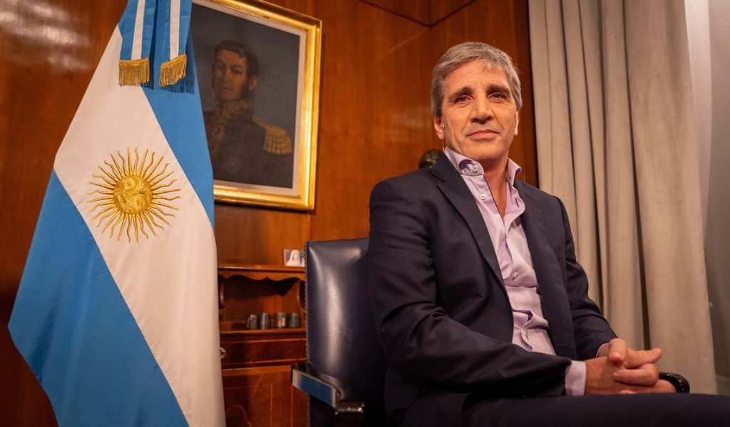 Toto Caputo, sobre la morosidad en familias: “Hay que separar la empatía de la política pública”