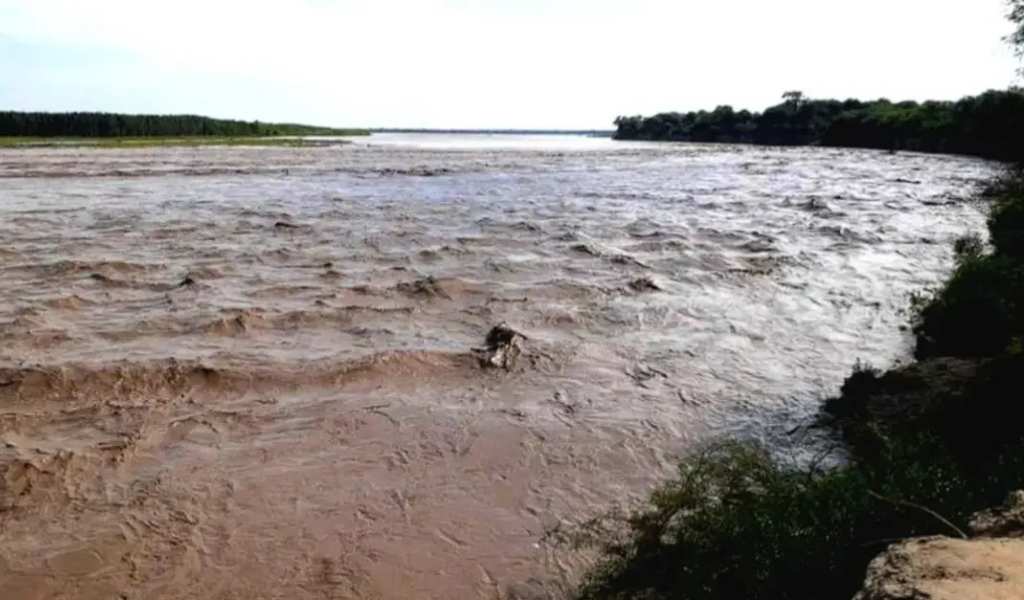 Crece la vigilancia en los ríos del norte de Salta ante el avance del fenómeno del Súper Niño