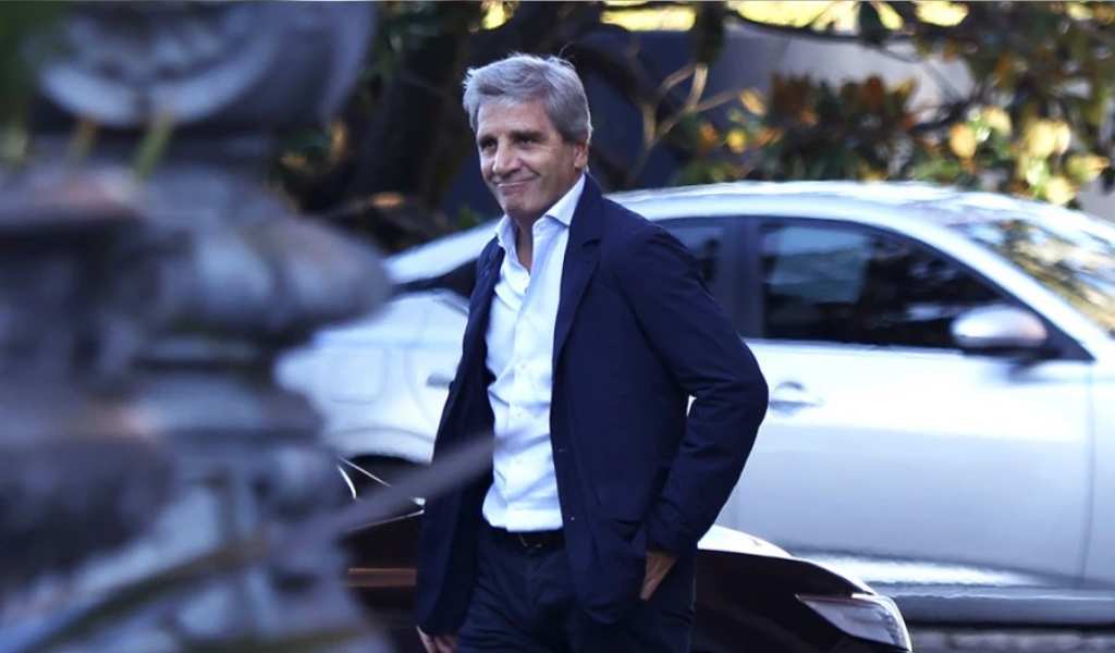 Caputo le recortó la mitad de los recursos al Pami y el ala política teme a la reacción de los jubilados