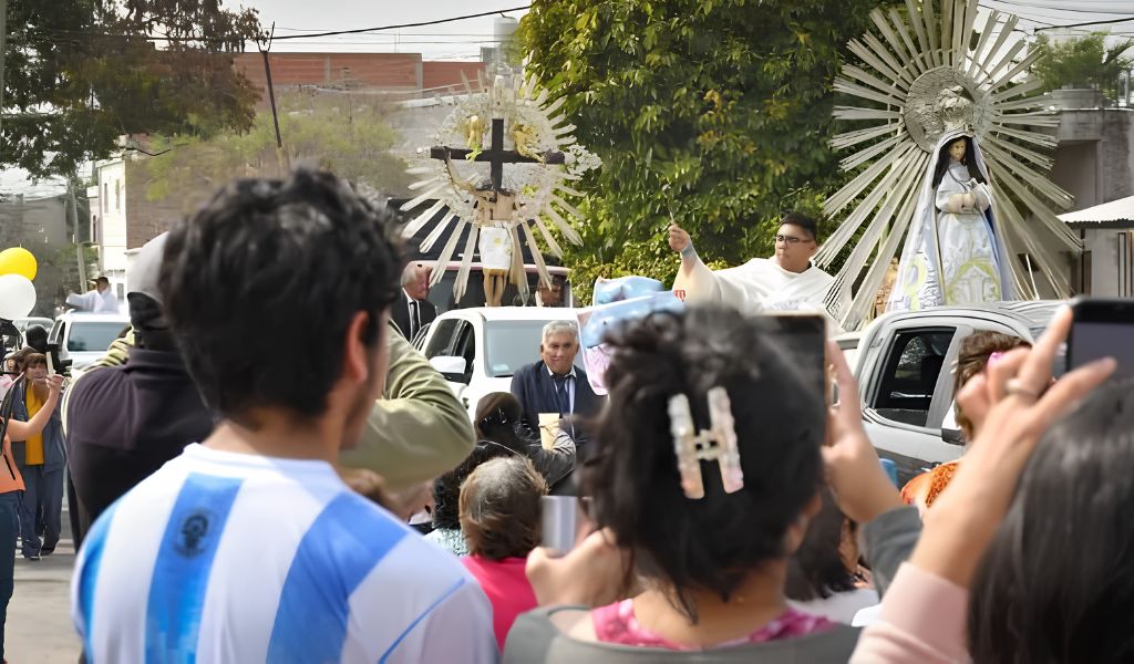 Este sábado 5 de septiembre, las Imágenes Peregrinas del Señor y la Virgen del Milagro visitarán distintos barrios de la ciudad